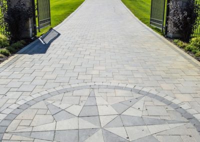 ImagineLandscapingInc-LuxuryLaneway1